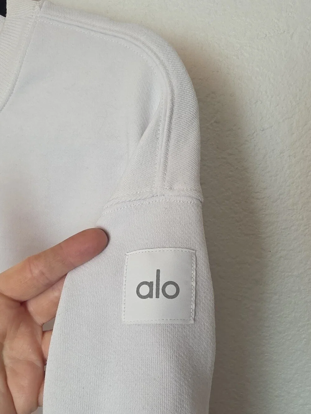 ALO YOGA Devotion Crewneck Pullover Sweatshirt In White Cozy Cropped Size Small